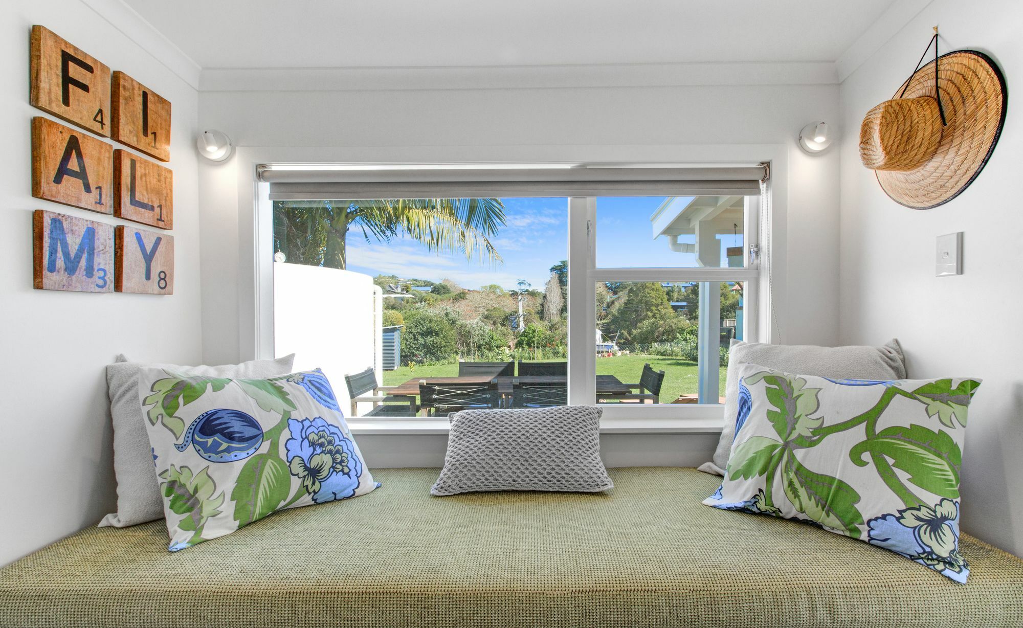 The Little Blue Bach In Oneroa Village By Waiheke Unlimited 외부 사진
